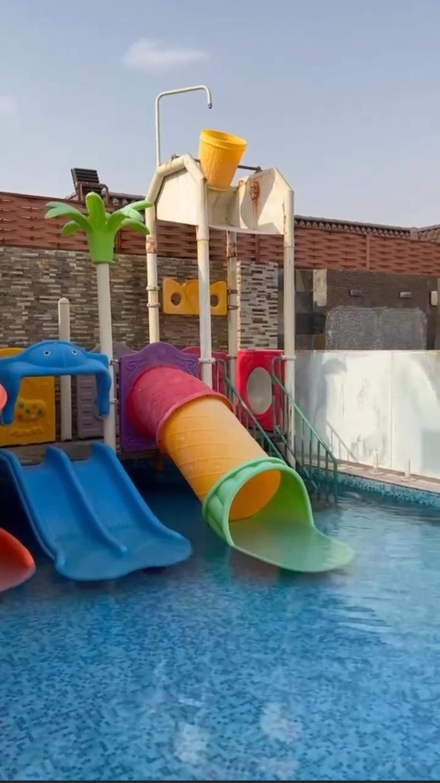 شاليهات الكوخ السويسري وأكوابارك Villa Ash Shishah Exterior photo