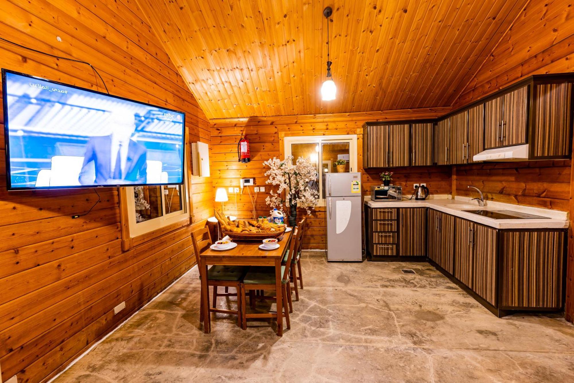 شاليهات الكوخ السويسري وأكوابارك Villa Ash Shishah Exterior photo